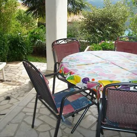 Mare Losinjska 16 *
