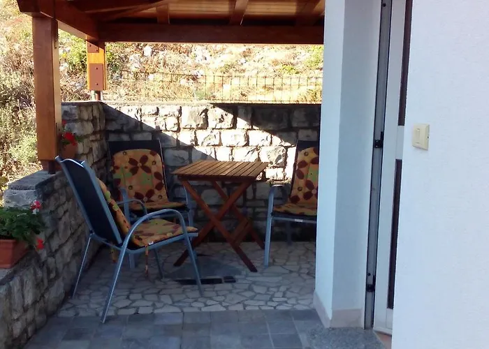 Mare Losinjska 16 *