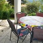 Mare Losinjska 16 *