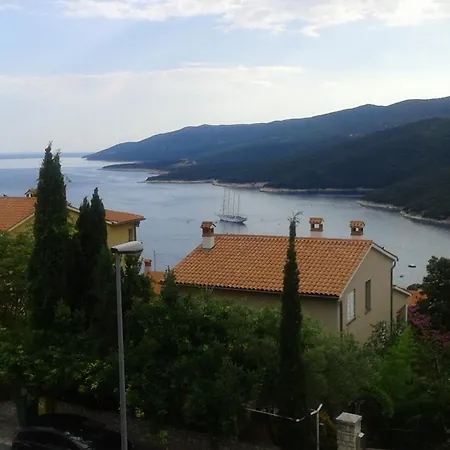 Mare Losinjska 16 *