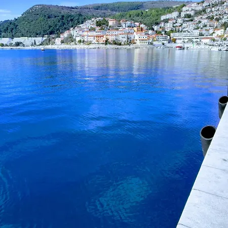 Mare Losinjska 16